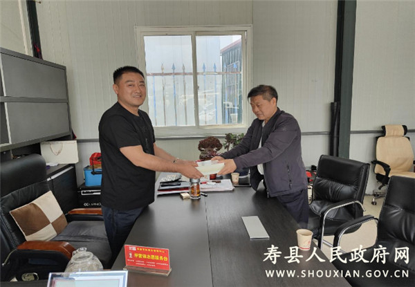 淮南壽縣農(nóng)機中心開展送黨史教育圖本下鄉(xiāng)活動                                          