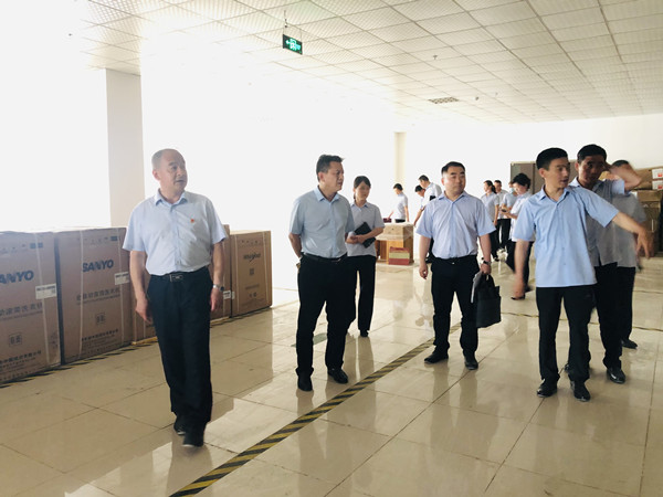 淮南-安徽華聯商廈開展“我為群眾辦實事”實踐活動