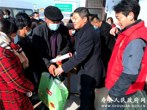 淮南壽縣總工會新時(shí)代文明實(shí)踐志愿者走訪慰問板橋鎮(zhèn)困難群眾