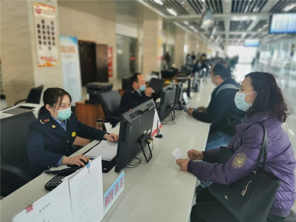 淮南：新春開工第一天，市市場監管局注冊登記窗口凝心聚力優服務