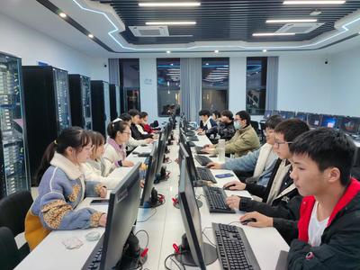 培養ICT工程師，基地建設向縱深推進——我校華為HCIA-Datacom認證培訓考試圓滿結束